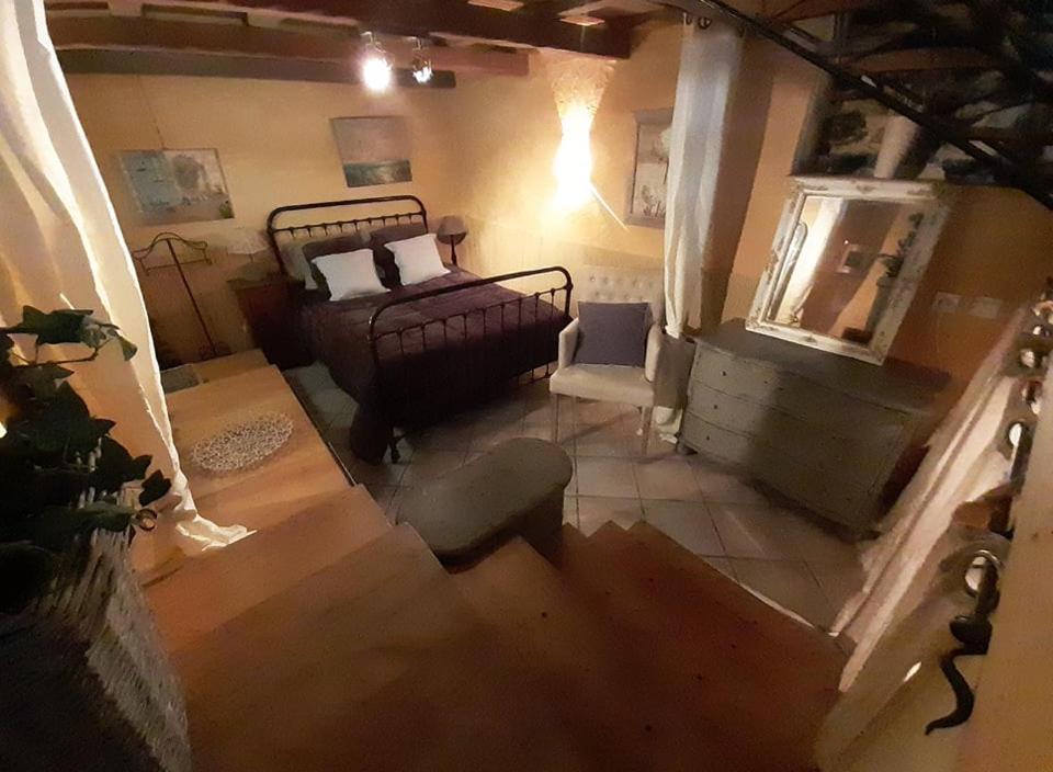 Joli Loft Dans Village Pittoresque Péret 外观 照片